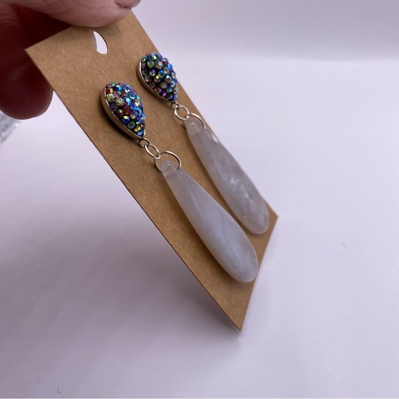 Chalcedony Agate Hanging Teardrop Rhinestone Stud Closure Earrings - Picture 2 of 4